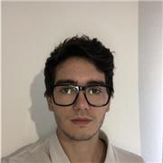 Laureando in economia impartisce lezioni di inglese, italiano(che comprende anche la letteratura e la mitologia) e matematica a studenti di scuole medie e superiori